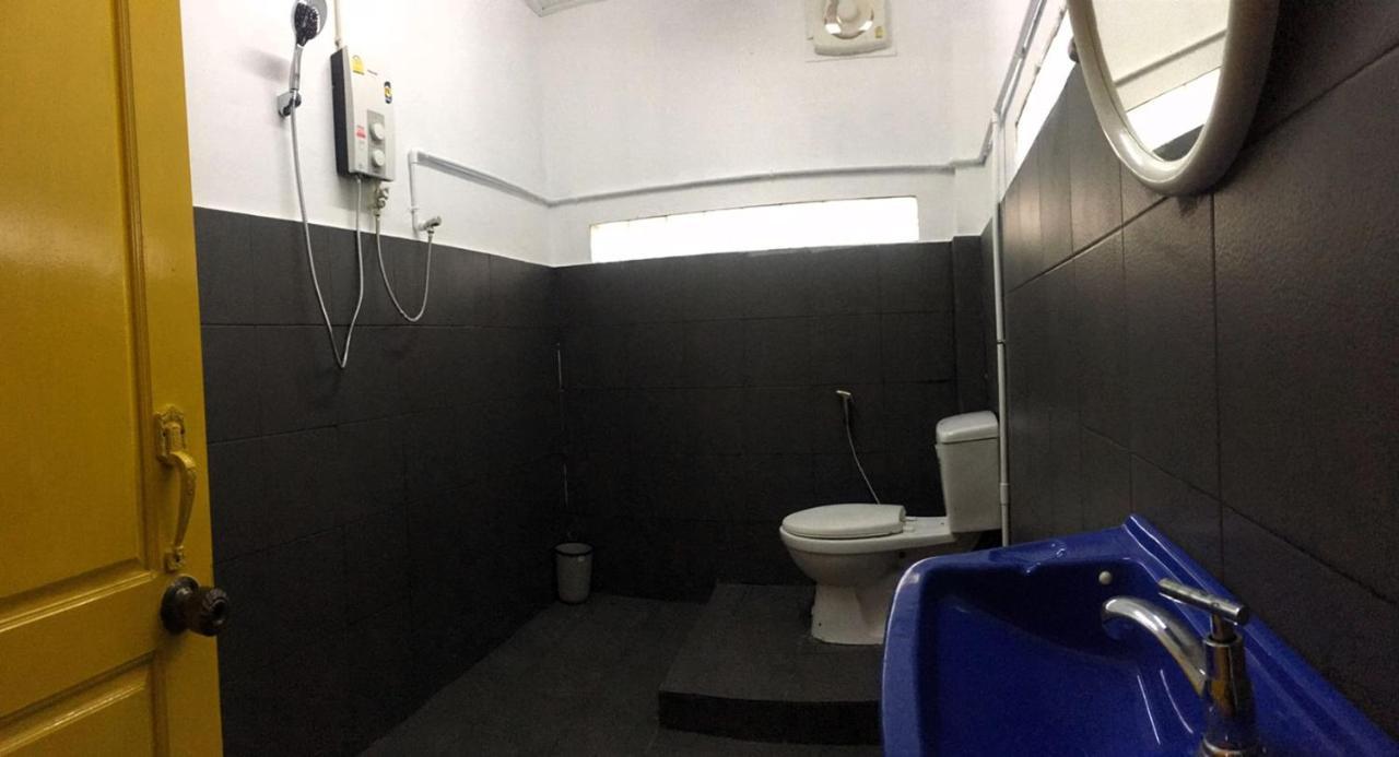 Bamboo Hostel Thakhek Zewnętrze zdjęcie